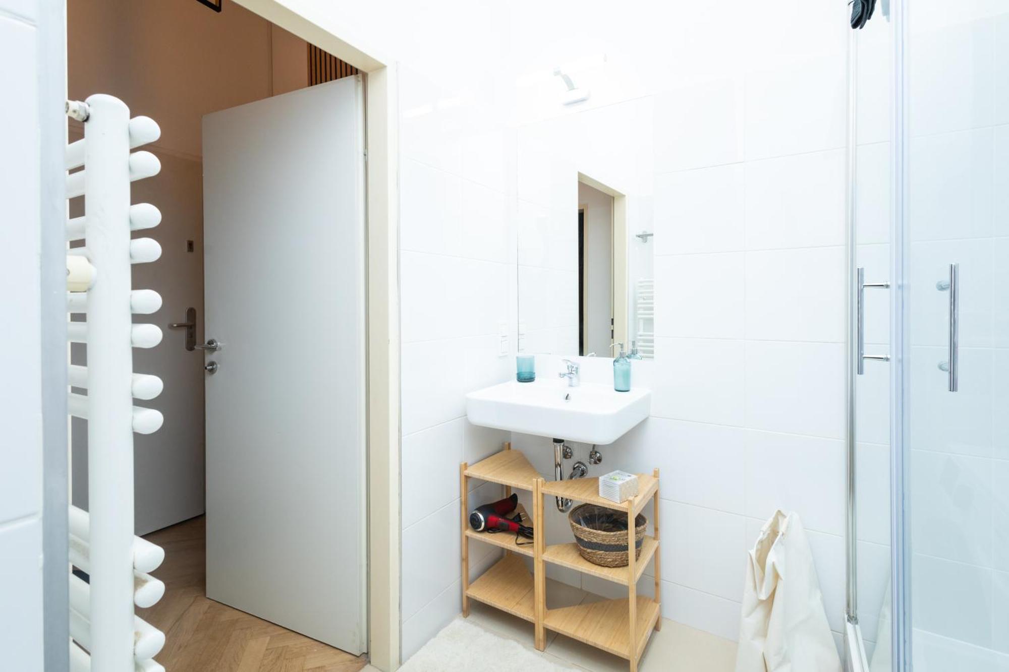 Charming Retreat Walking Distance From Town Centre Apartment Wien