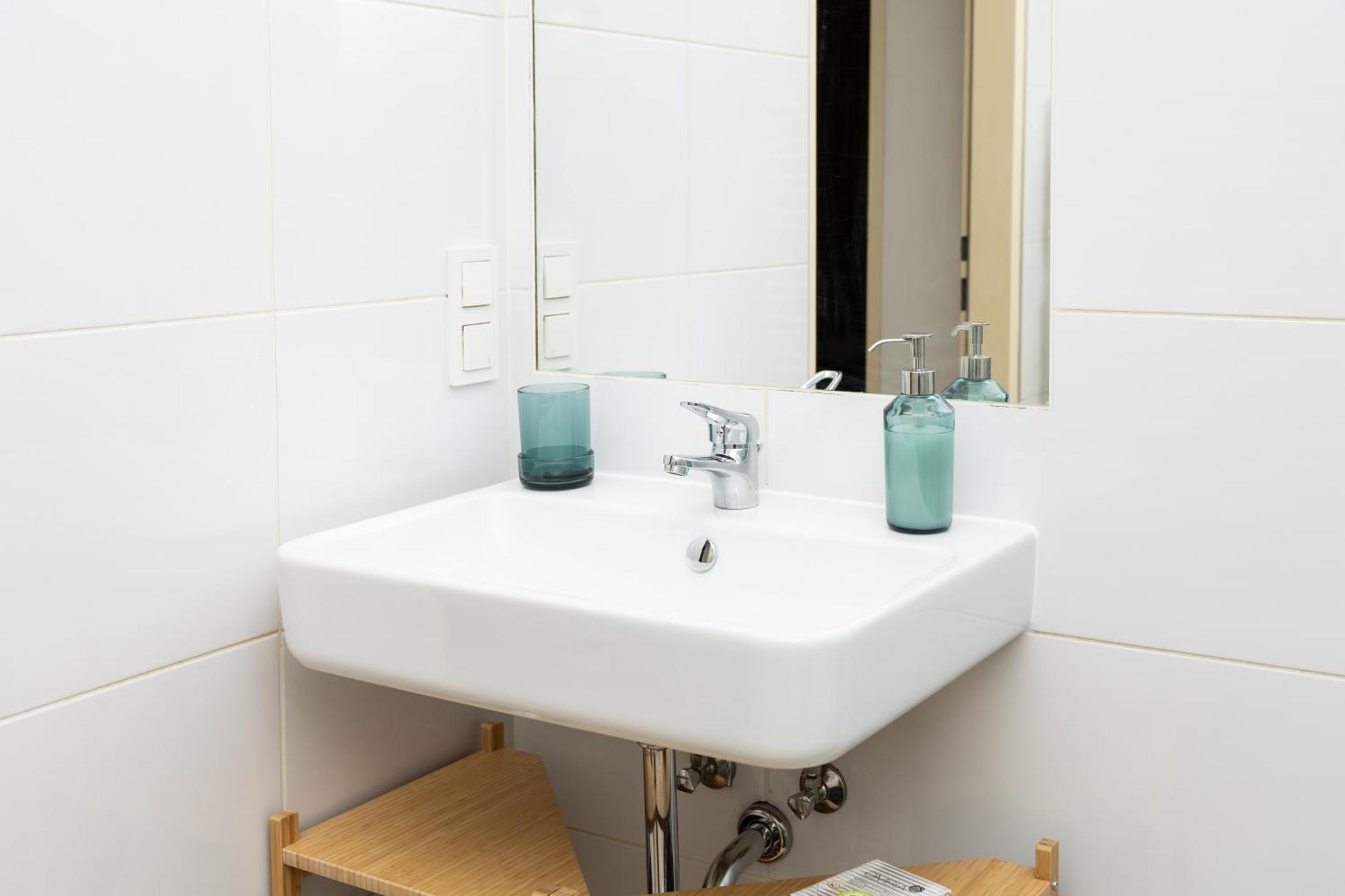 Charming Retreat Walking Distance From Town Centre Apartment Wien